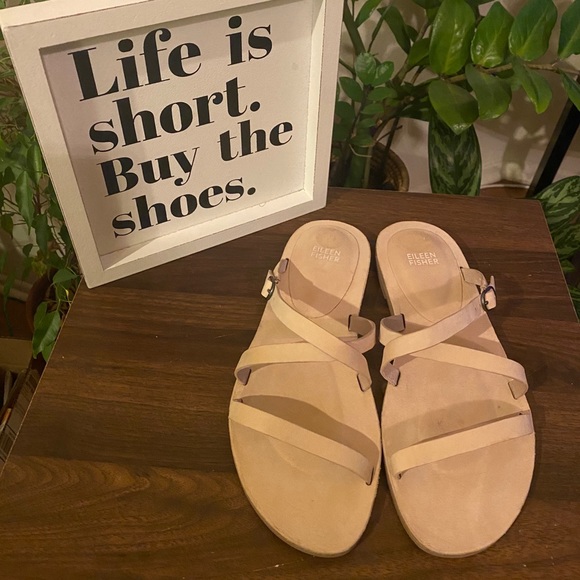 NWOT- Eileen fisher Dali sandals in cream - Picture 2 of 4